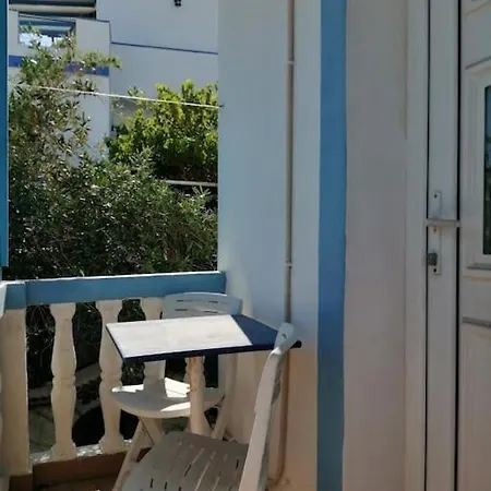 Rodon Vromolithos In Spilia Leros